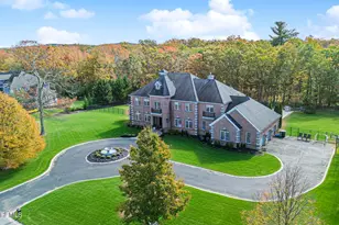 97 Stone Hill Rd, Colts Neck Township, NJ 07722 - Photo 3