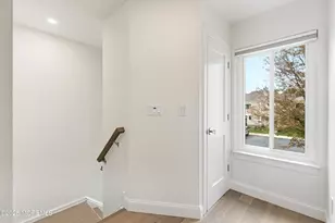 8 Ann Ct, Tinton Falls, NJ 07724 - Photo 5