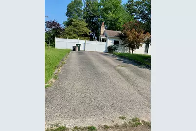 10 Oakwood Drive, Howell Township, NJ 07731 - Photo 13