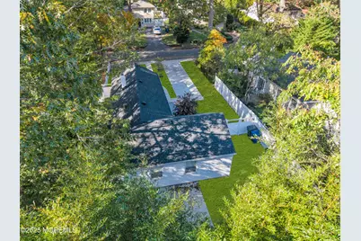 185 Elmwood Road, Oakhurst, NJ 07755 - Photo 17