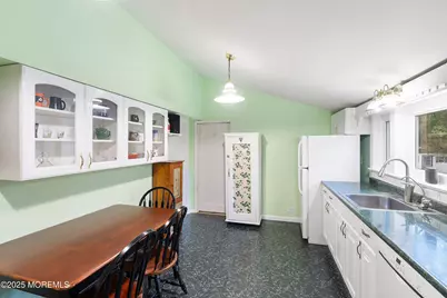 693 E Veterans Highway, Jackson, NJ 08527 - Photo 11