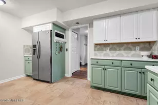 613 Haifa Ct, Toms River Township, NJ 08753 - Photo 5