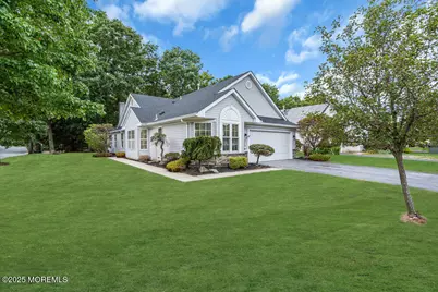 2 Schoolhouse Lane, Lakewood, NJ 08701 - Photo 5