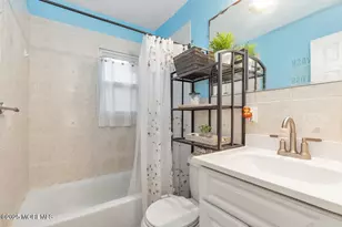 672 Hopping Rd, Belford, NJ 07718 - Photo 5