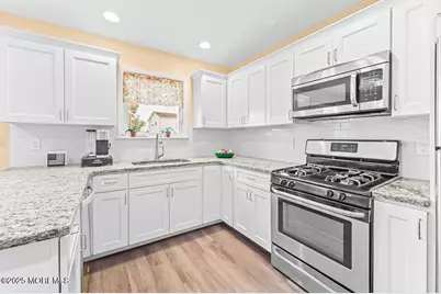 9 Tralee Road, Hazlet Township, NJ 07730 - Photo 17