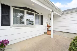 9 Tralee Rd, Hazlet Township, NJ 07730 - Photo 5