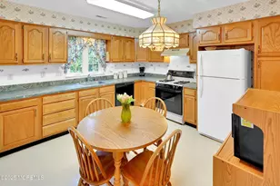 9 Abbot Square, Jackson, NJ 08527 - Photo 13