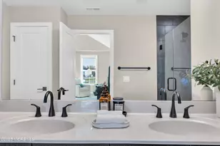 172 Mustang Dr, Manalapan Township, NJ 07726 - Photo 29