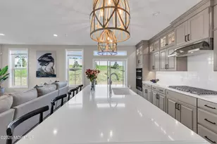 172 Mustang Dr, Manalapan Township, NJ 07726 - Photo 13