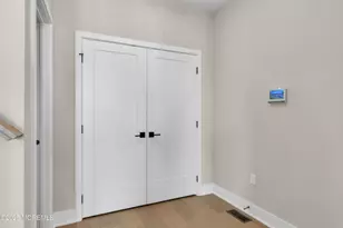 172 Mustang Dr, Manalapan Township, NJ 07726 - Photo 19