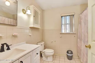 389 Jeffries Street, Perth Amboy, NJ 08862 - Photo 9