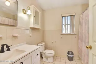 389 Jeffries St, Perth Amboy, NJ 08862 - Photo 9