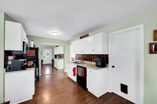 605 Sinclair Ave, Lanoka Harbor, NJ 08734 - Photo 5