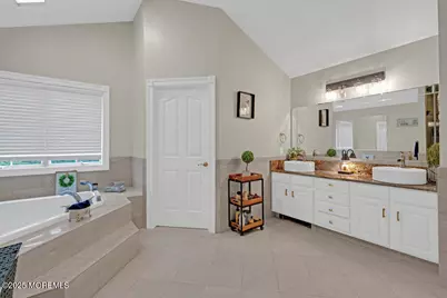 176 Oakland Mills Road, Manalapan Township, NJ 07726 - Photo 31