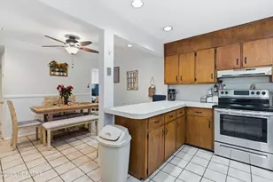 19 Weamaconk Dr, Englishtown, NJ 07726 - Photo 5