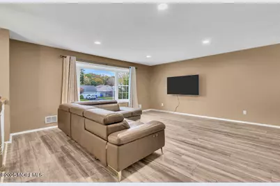 11 Yorkshire Drive, Toms River Township, NJ 08753 - Photo 7