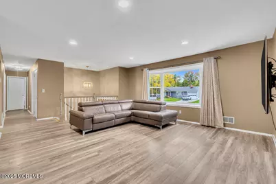 11 Yorkshire Drive, Toms River Township, NJ 08753 - Photo 9