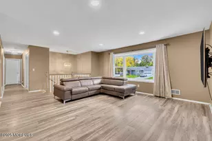 11 Yorkshire Dr, Toms River Township, NJ 08753 - Photo 9