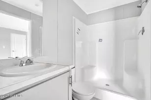 512 Spruce St, Robbinsville Township, NJ 08691 - Photo 5