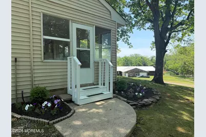 193 Burlington Path Road, Cream Ridge, NJ 08514 - Photo 11