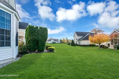 4 Exeter Drive, Freehold, NJ 07728 - Photo 9