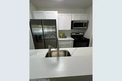 28 Delavan Court, New Brunswick, NJ 08901 - Photo 5