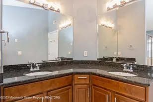 34 Chimney Ct, Laurence Harbor, NJ 08879 - Photo 21