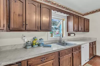 627 Beers Street, Hazlet Township, NJ 07730 - Photo 27