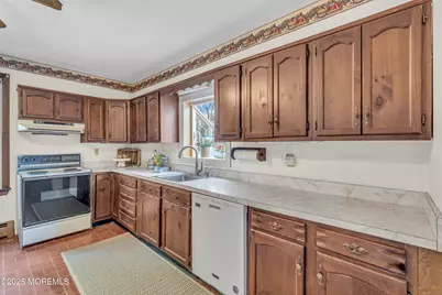 627 Beers Street, Hazlet Township, NJ 07730 - Photo 25