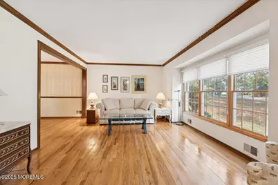 34 Sherwood Road, Manalapan Township, NJ 07726 - Photo 5