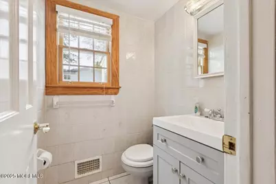 34 Sherwood Road, Manalapan Township, NJ 07726 - Photo 17