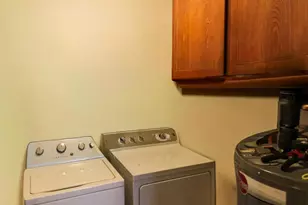 24 Meadow Green Cir, Manalapan Township, NJ 07726 - Photo 11