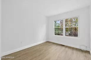 61 Albury Way, North Brunswick Township, NJ 08902 - Photo 19