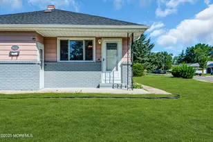 37 Oranjestad St, Toms River Township, NJ 08757 - Photo 5