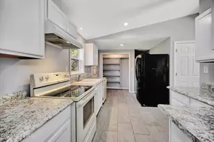 448 Stagecoach Rd, Millstone Township, NJ 08510 - Photo 11