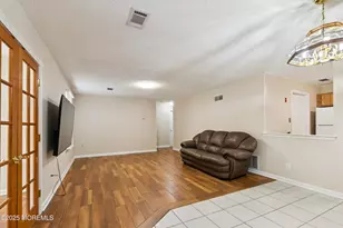 20 Austin Ct, Freehold, NJ 07728 - Photo 9