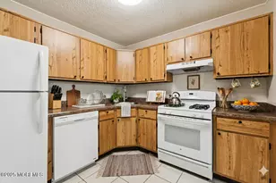 20 Austin Ct, Freehold, NJ 07728 - Photo 13