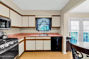 345 ShadyNook St, Keyport, NJ 07735 - Photo 7