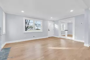 124 Robinson Pl, Shrewsbury, NJ 07702 - Photo 7