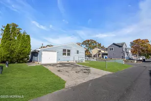 526 Bradley Blvd, Toms River Township, NJ 08753 - Photo 3