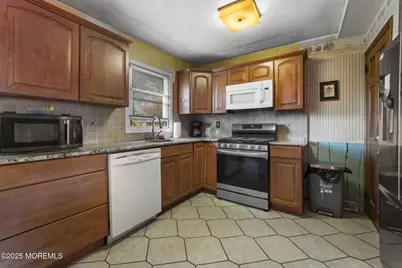 73 Broadway Road, Freehold, NJ 07728 - Photo 9