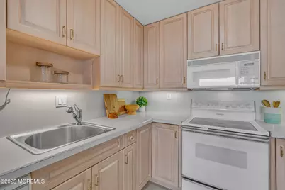 1 Scenic Drive #Penthouse 4, Highlands, NJ 07732 - Photo 13