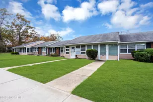 237 Huntington Dr, Lakewood, NJ 08701 - Photo 5