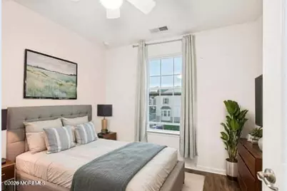 112 Phillip E Frank Way, Aberdeen Township, NJ 07721 - Photo 17