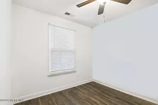 112 Phillip E Frank Way, Aberdeen Township, NJ 07721 - Photo 23