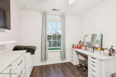 112 Phillip E Frank Way, Aberdeen Township, NJ 07721 - Photo 17