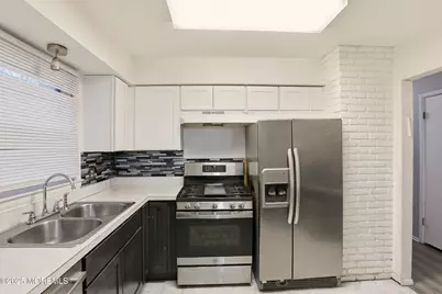 811 Morris Avenue, Lakewood, NJ 08701 - Photo 7