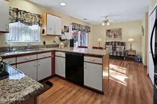 8 Morning Glory Ln, Whiting, NJ 08759 - Photo 11