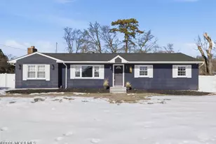 802 E Hickory Dr, Lanoka Harbor, NJ 08734 - Photo 1