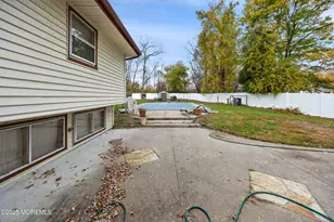 11 Woodview Dr, Marlboro Township, NJ 07746 - Photo 7